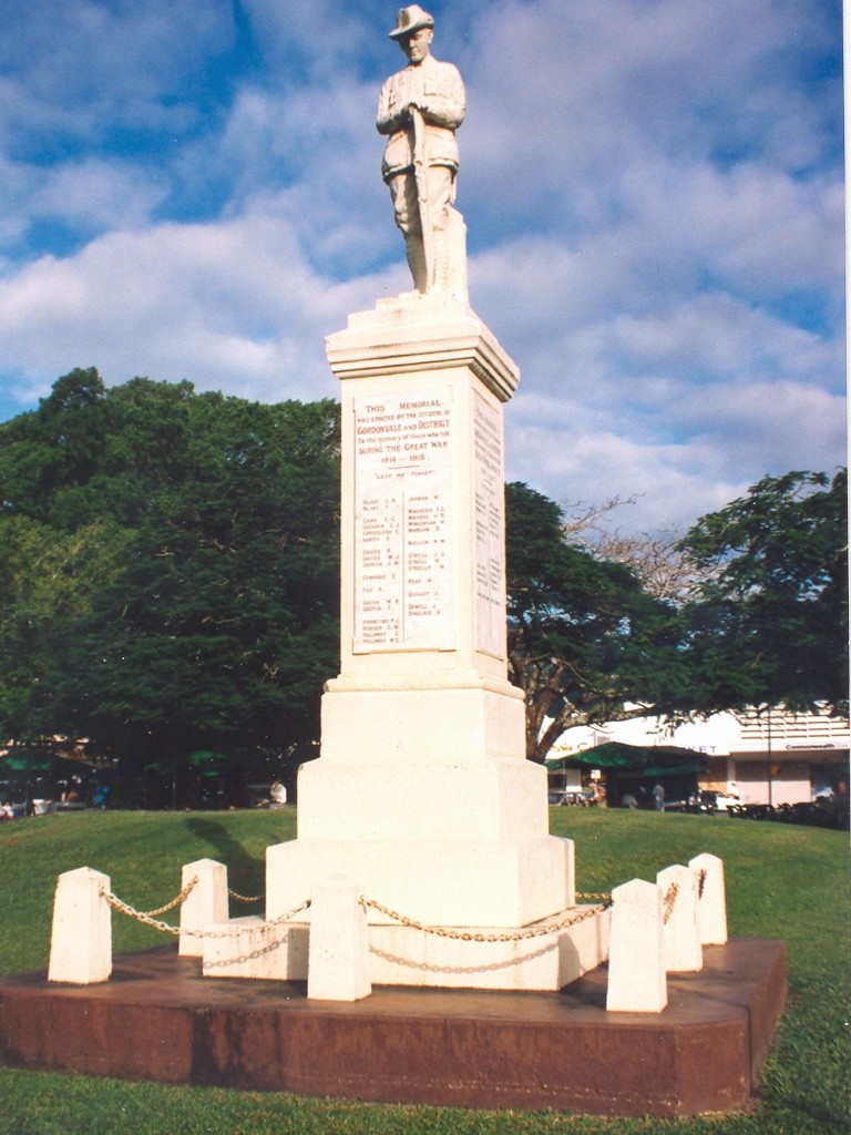 Gordonvale War Memorial (Digger)
