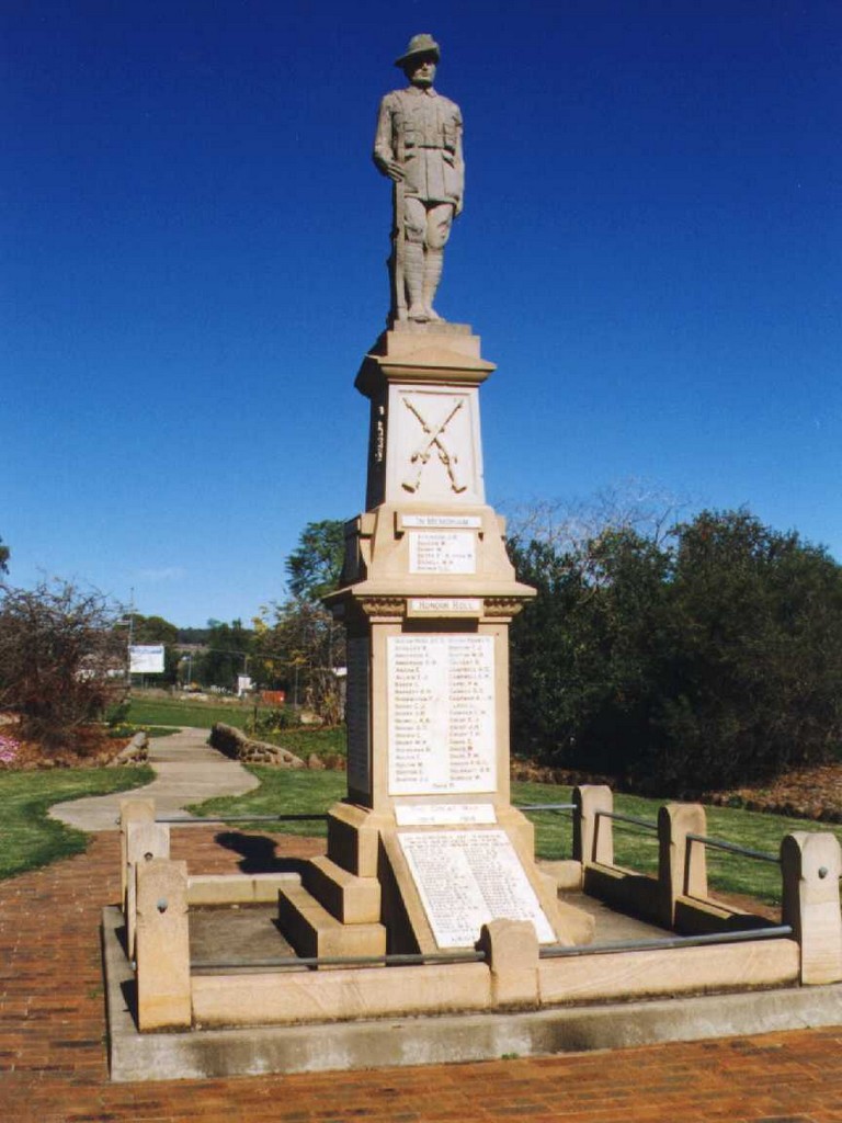 Greenmount War Memorial (Digger)