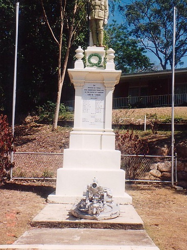 Herberton War Memorial (Digger)
