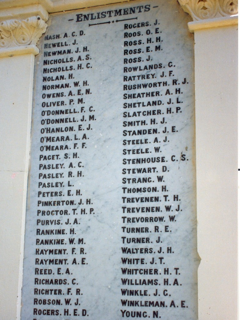 Herberton War Memorial (Digger)