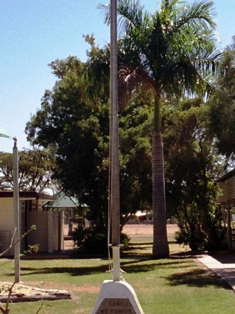 Homestead State War Memorial and Flagpole