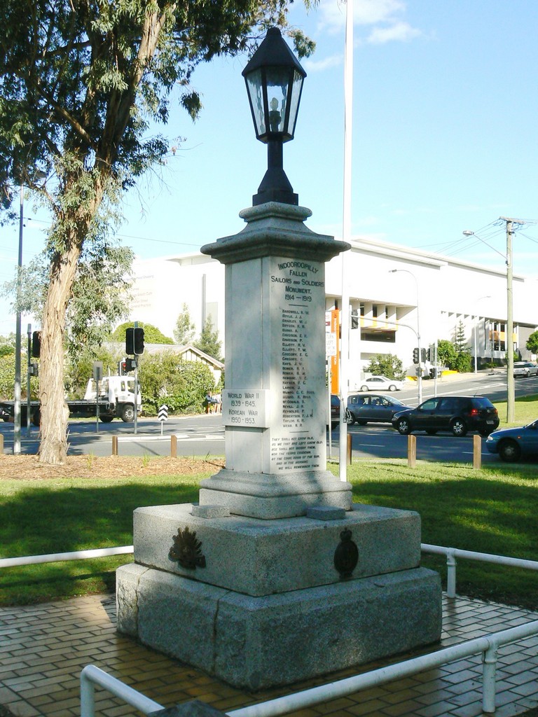 Indooroopilly War Memorial - 2009