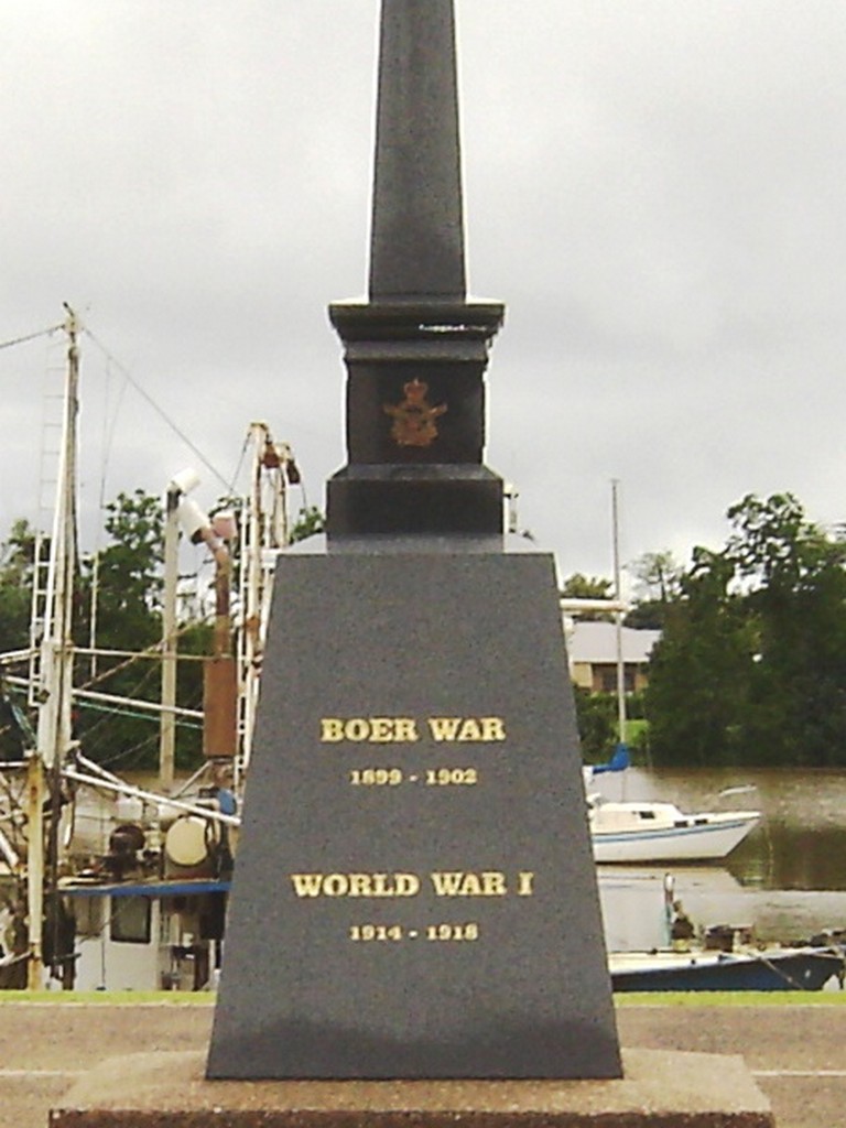 Innisfail Cenotaph Front Inscription Panel