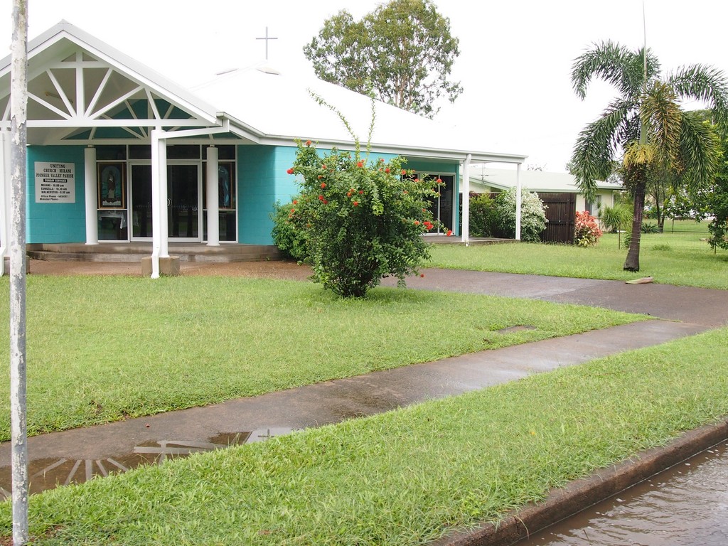 Pioneer Valley Uniting Church (exterior)