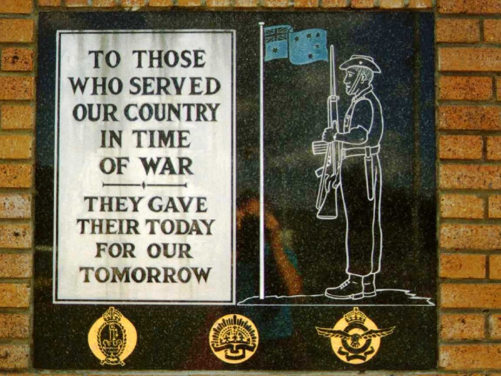 Lowood War Memorial - Plaque (front)