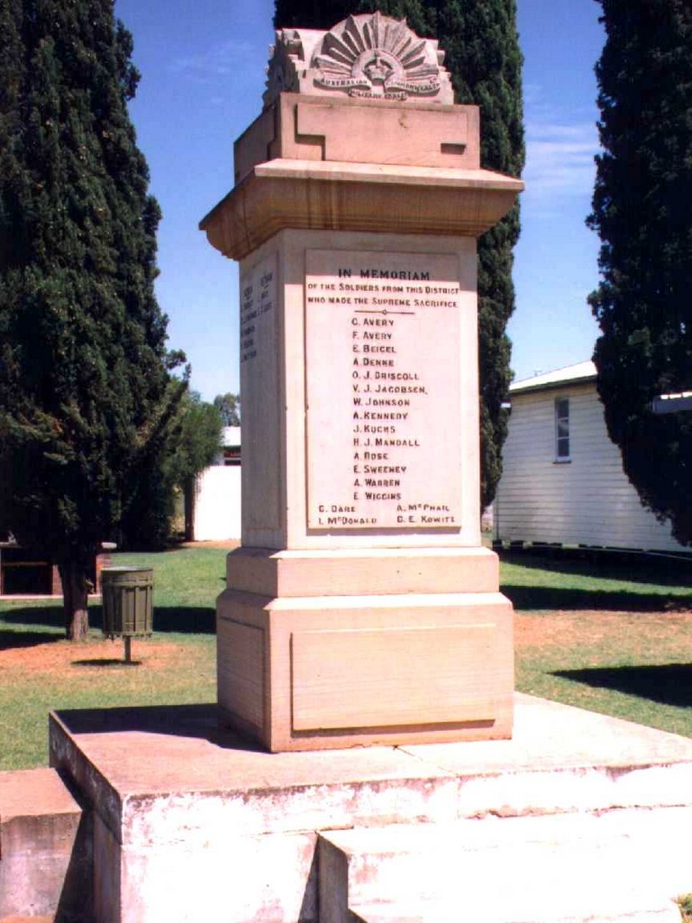 Maclagan and Quinalow District War Memorial
