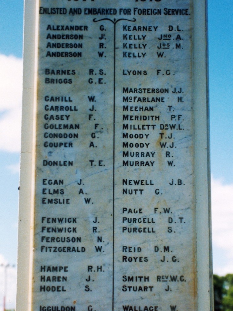 Mareeba War Memorial (Digger)