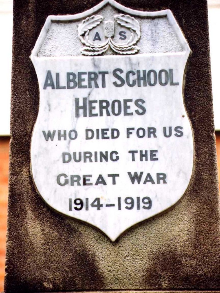 Maryborough Albert State School War Memorial - Plaque