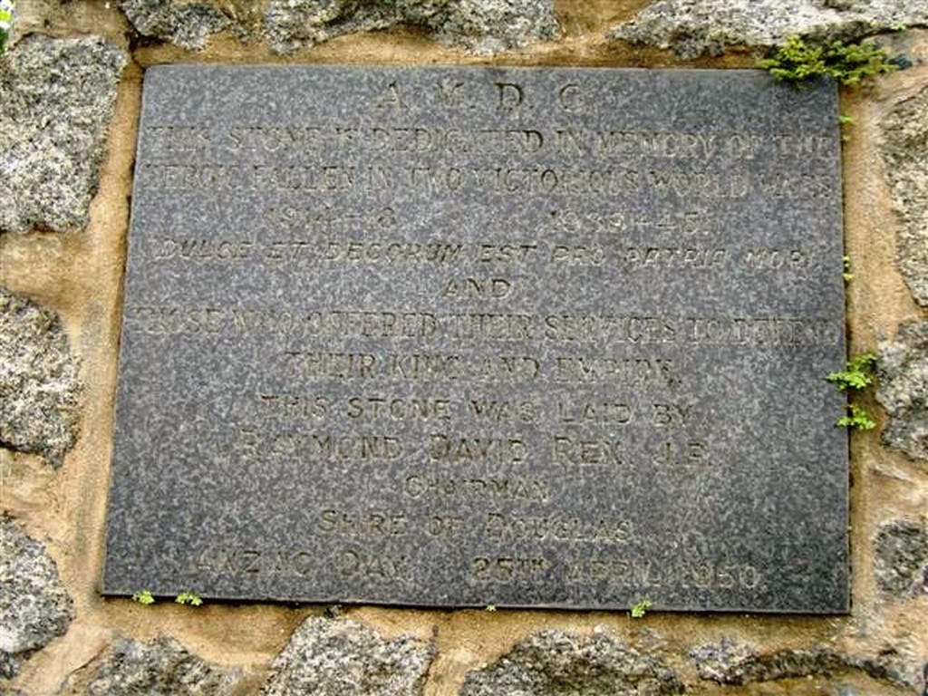 Mossman War Memorial - dedication plaque