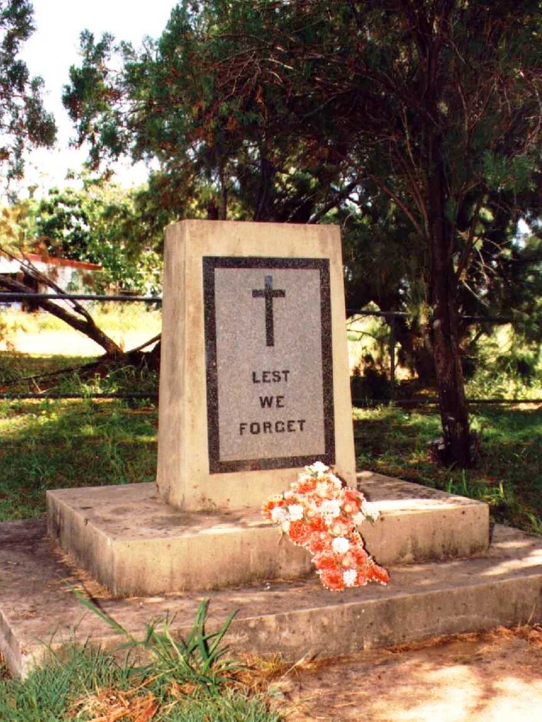 Mount Larcom Memorial