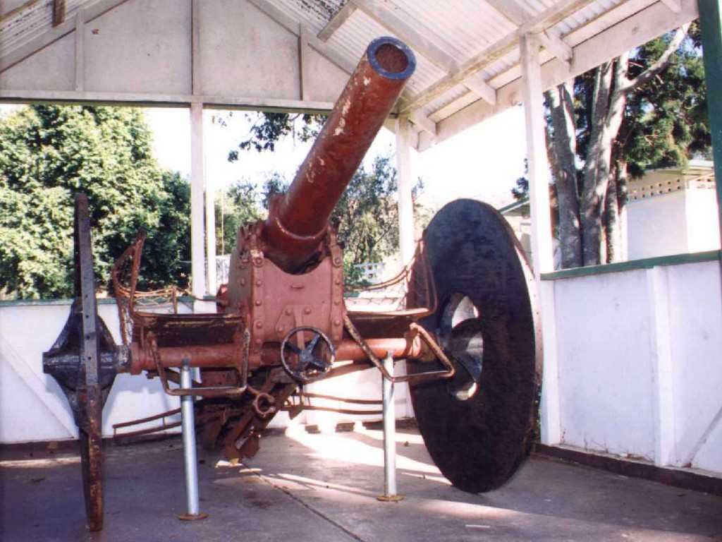 Mount Perry War Memorial - Turkish Field Gun