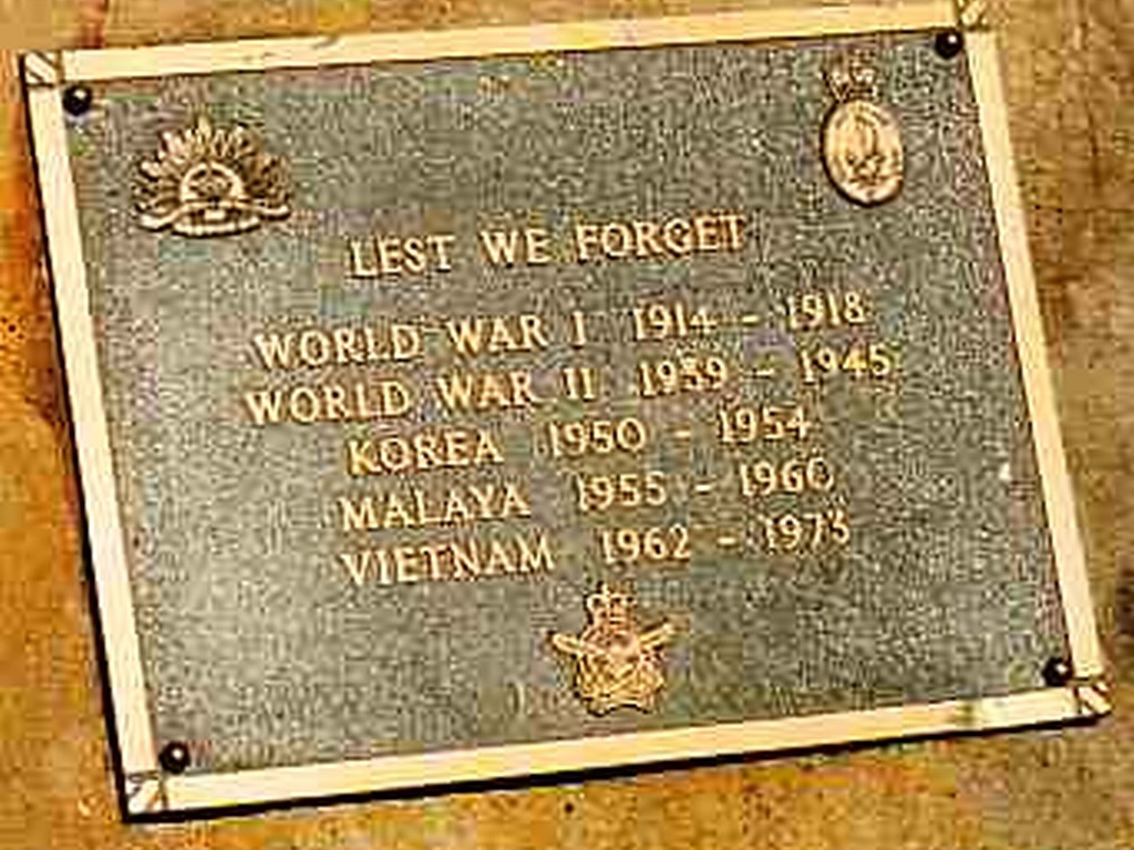 Nambour R. and S.L.A. Stone of Remembrance - Plaque