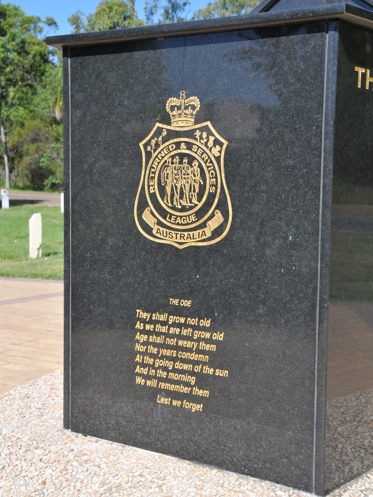 Agnes Water / Seventeen Seventy Cenotaph - End view (same on opposite end).