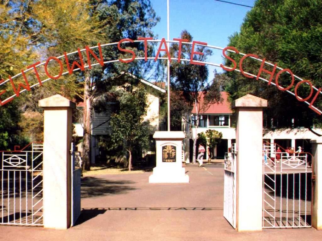 Newtown State School War Memorial