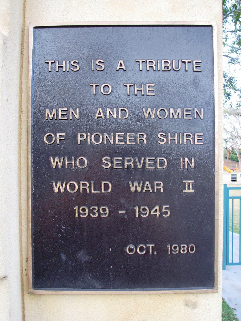 Mackay North Memorial Gates - left plaque