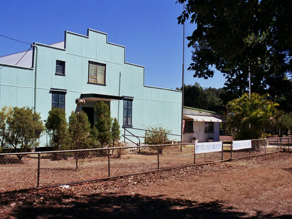 Pentland Soldiers Memorial Hall - 1994