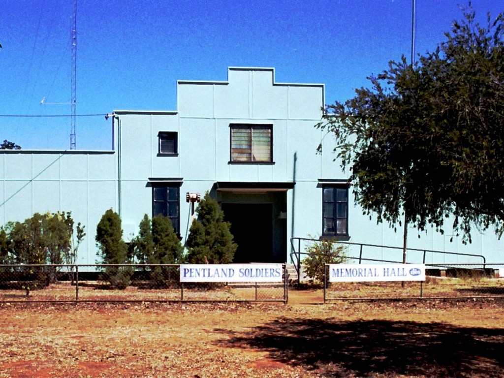 Pentland Soldiers Memorial Hall - 1994