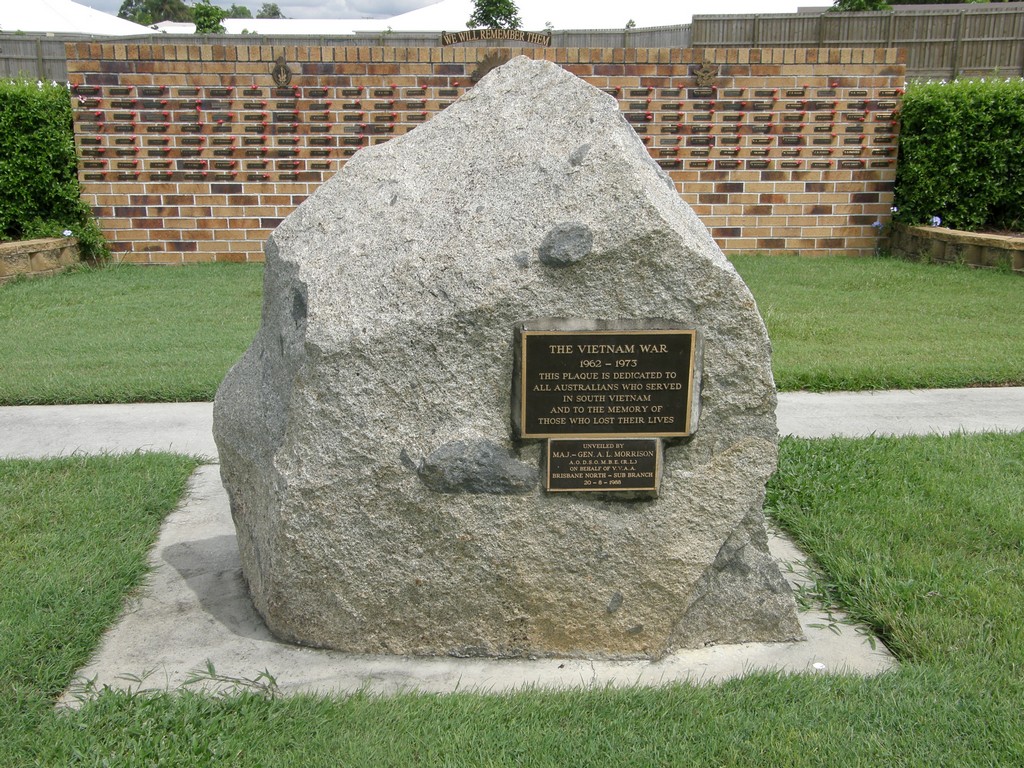 Pine Rivers Vietnam War Memorial Stone - Wall in Background