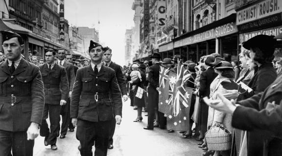 RAAF recruits marching through Queen Street, Brisbane, prior to departure for the south, 1940, John Oxley Library, State Library of Queensland